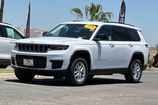 Certified 2024 Jeep Grand Cherokee L Laredo AWD/4WD image 8