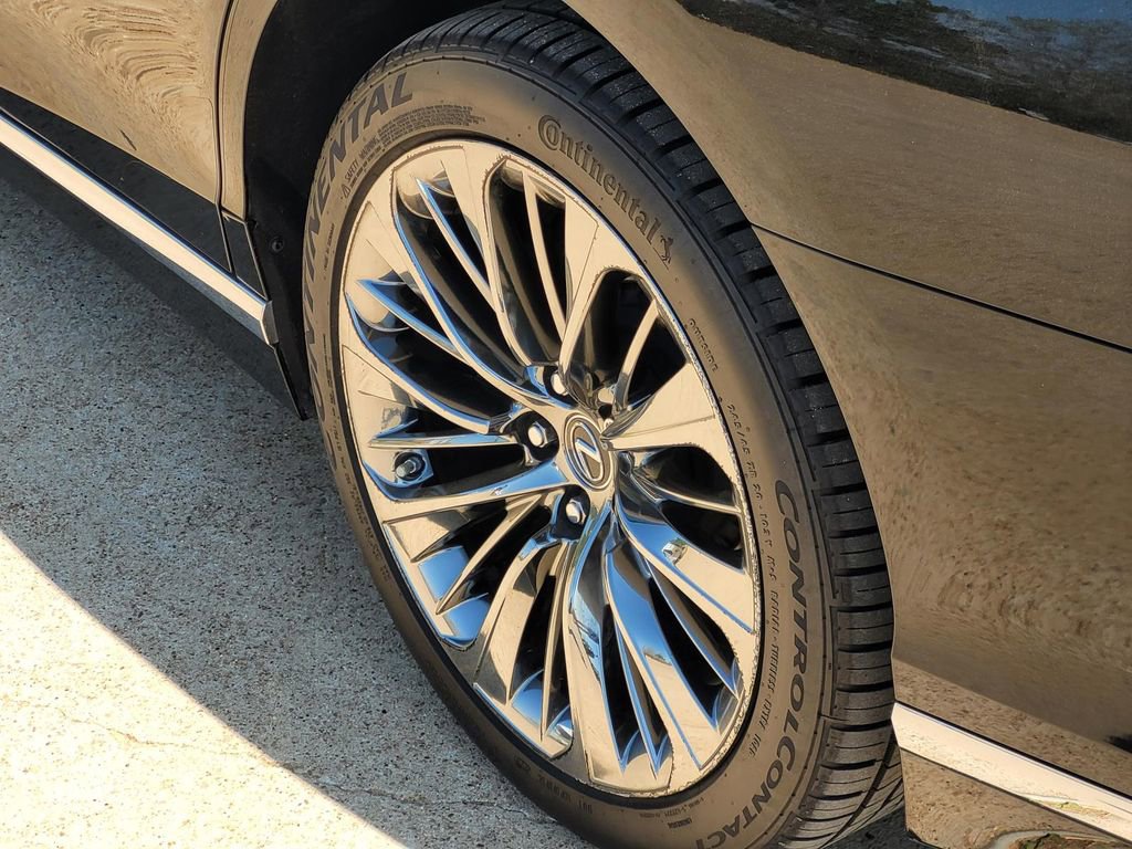 Used 2018 Lexus LS 500 w/ Luxury Package image 7