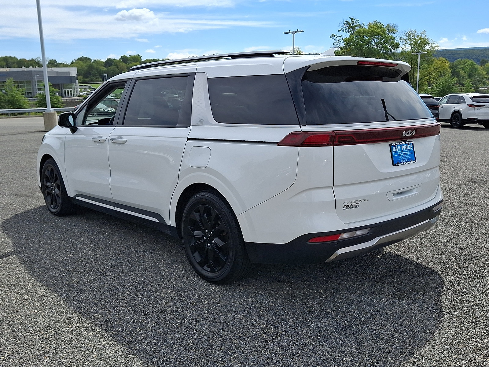 Used 2023 Kia Carnival SX Prestige FWD image 5