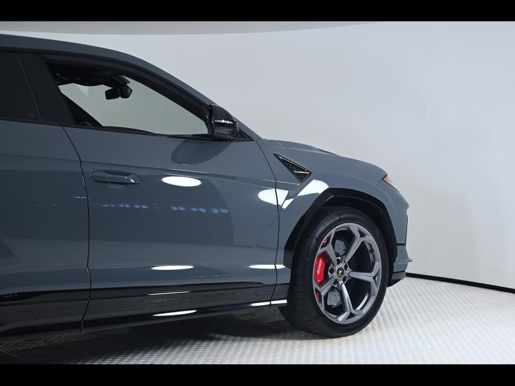 Used 2024 Lamborghini Urus S image 34