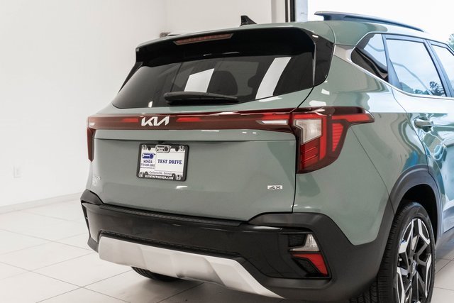 Used 2024 Kia Seltos SX w/ SX Sunroof Package image 9