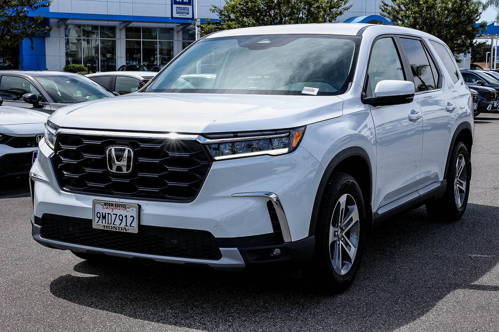 Used 2024 Honda Pilot EX-L image 3
