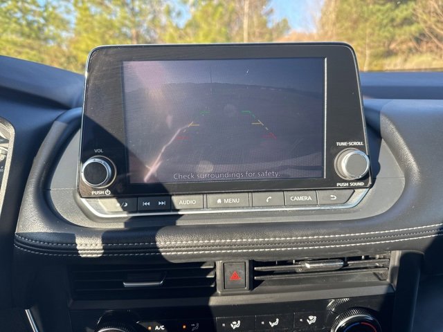 Used 2023 Nissan Rogue S image 22