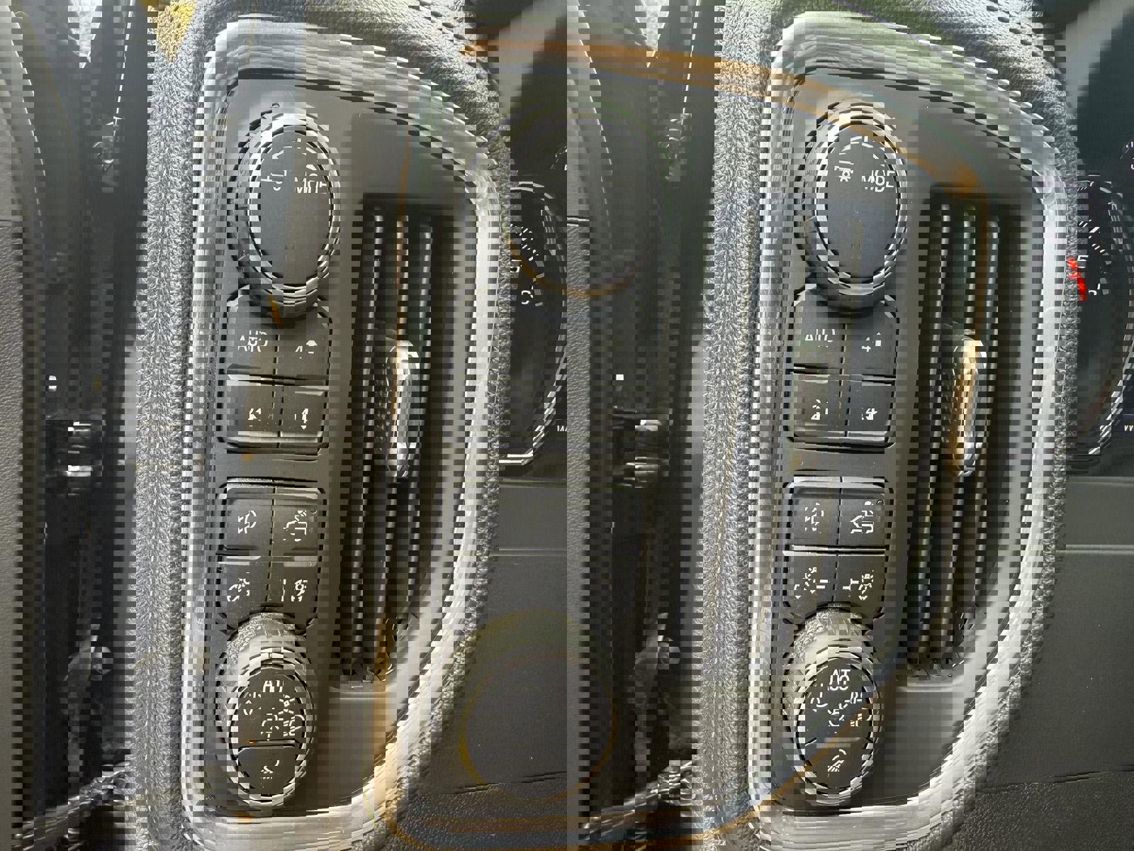 Used 2021 Chevrolet Silverado 1500 LT Trail Boss w/ Convenience Package II image 42