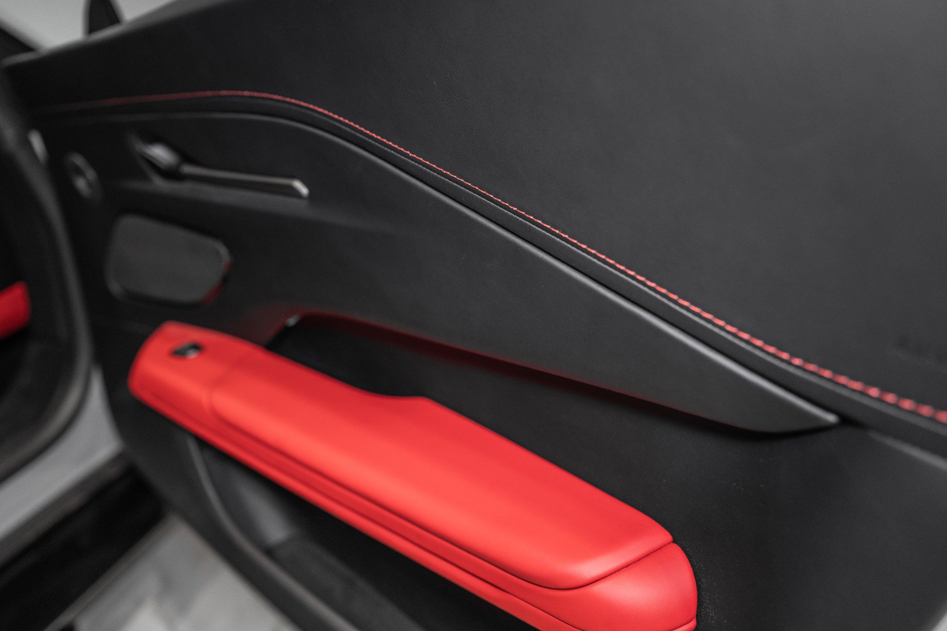 New 2026 Aston Martin V8 Vantage S RWD image 36
