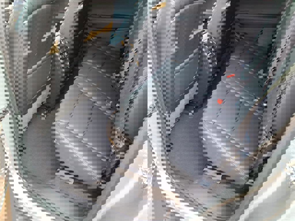 New 2025 Cadillac XT5 Luxury image 7