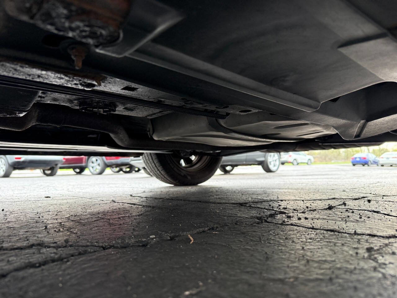 Used 2011 Chrysler 200 LX FWD image 25