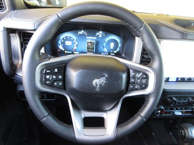New 2026 Ford Bronco Outer Banks w/ Sasquatch Package AWD/4WD image 13