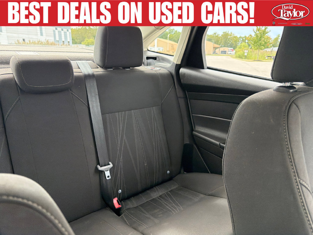 Used 2015 Ford Focus SE w/ SE Cold Weather Package FWD image 28