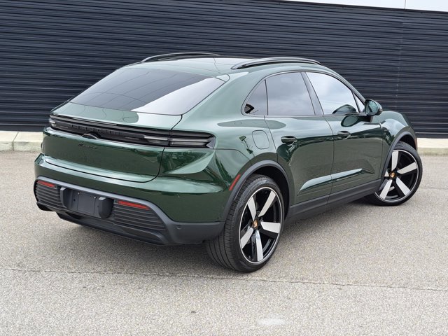 Certified 2024 Porsche Macan 4 Electric image 7