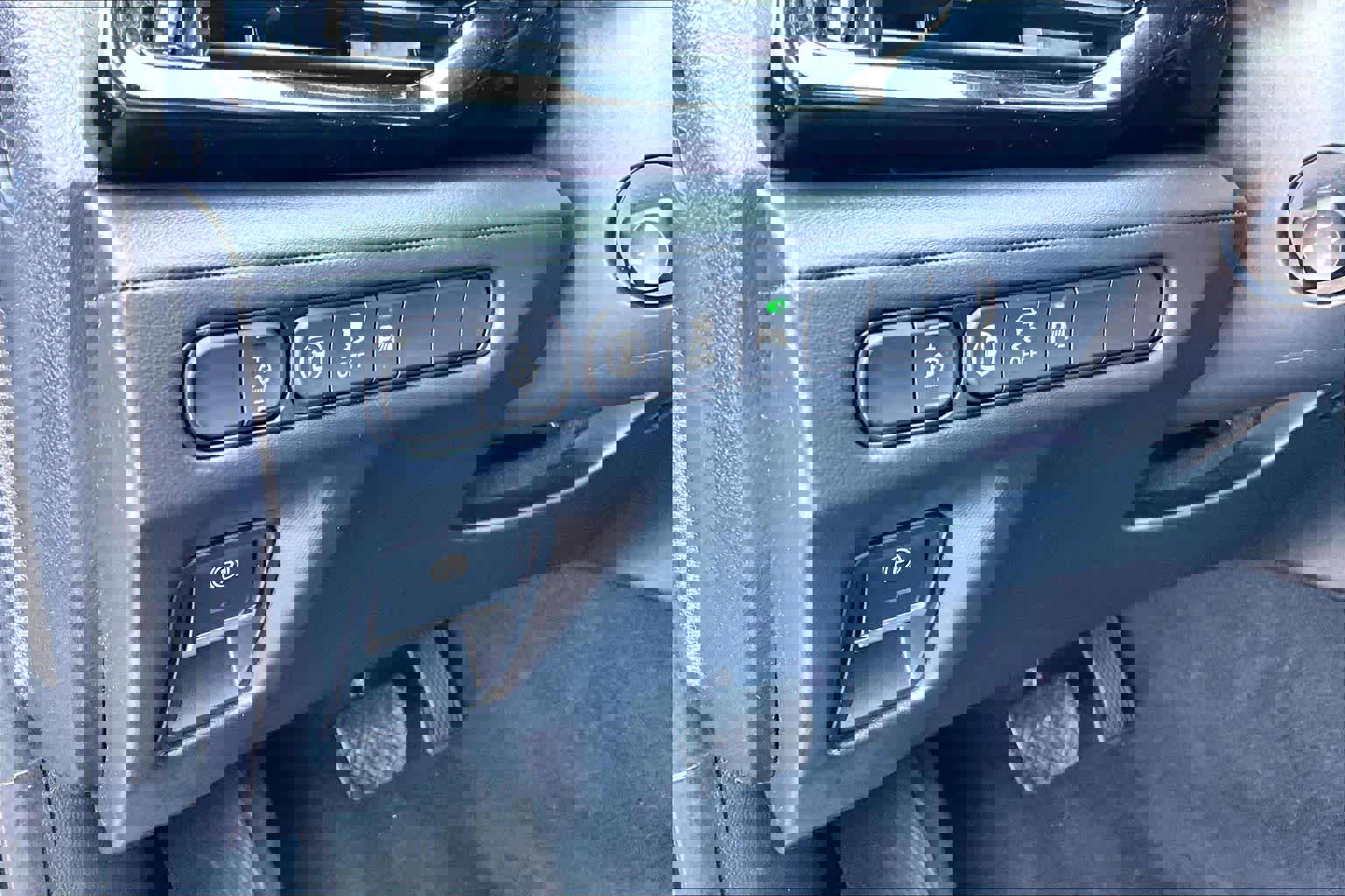 Used 2023 Acura MDX SH-AWD w/ Technology Package image 32