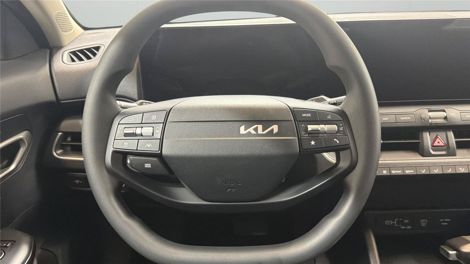 New 2026 Kia K4 FWD image 22