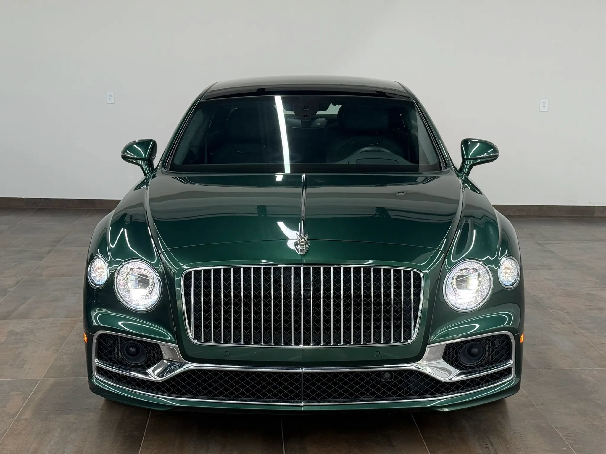 Used 2022 Bentley Flying Spur V8 AWD/4WD image 32