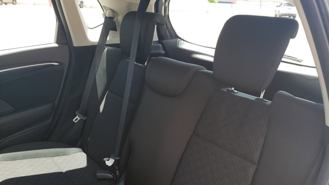 Used 2017 Honda Fit LX image 10