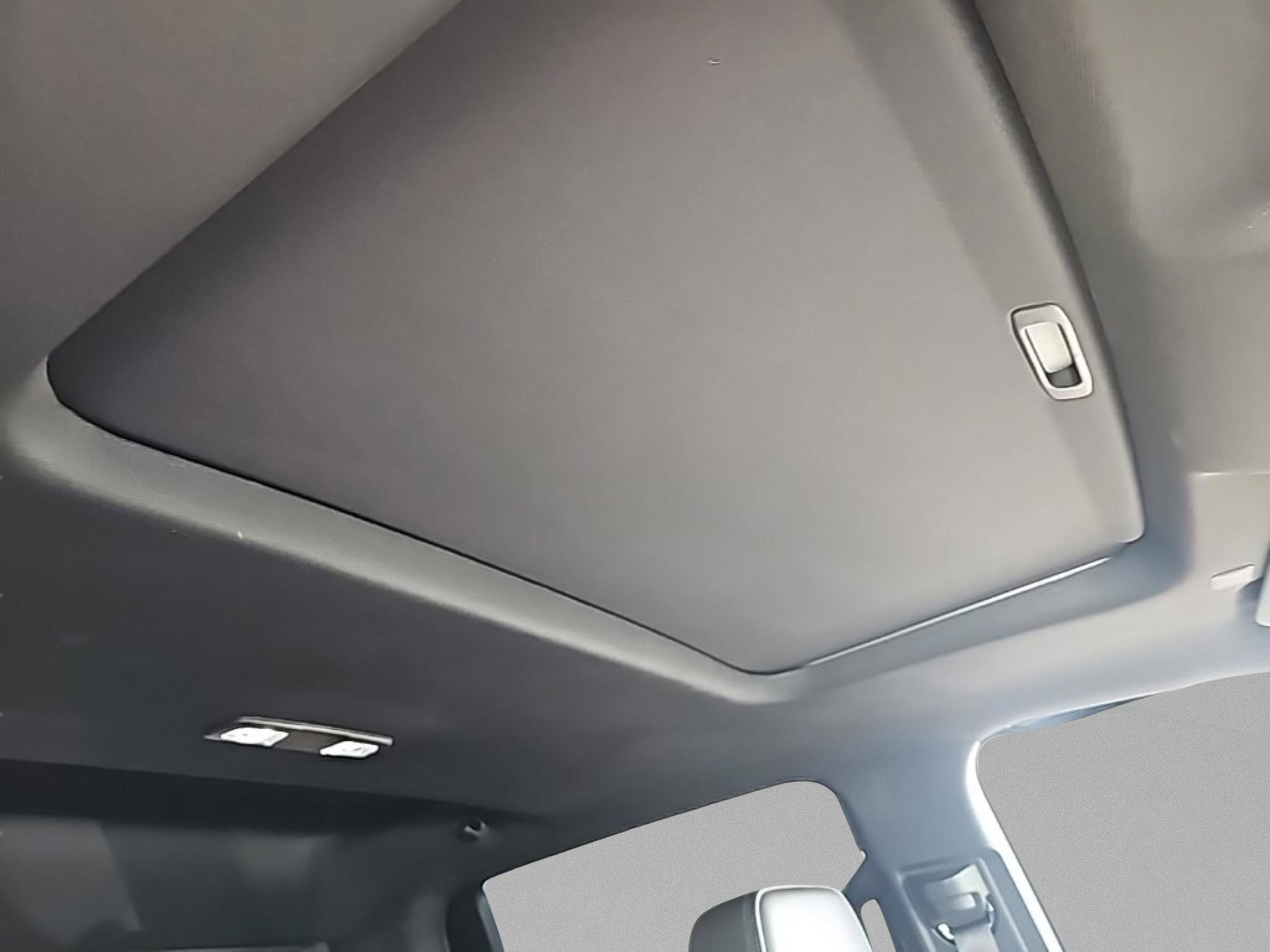 Used 2024 GMC Sierra 3500 Denali w/ Denali Reserve Package image 33