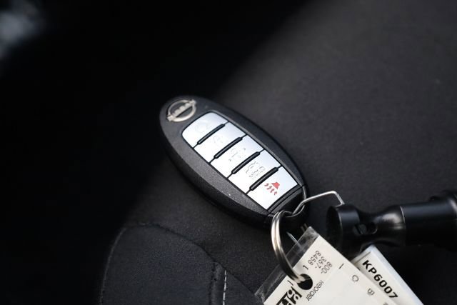 Used 2025 Nissan Altima 2.5 SV FWD image 25
