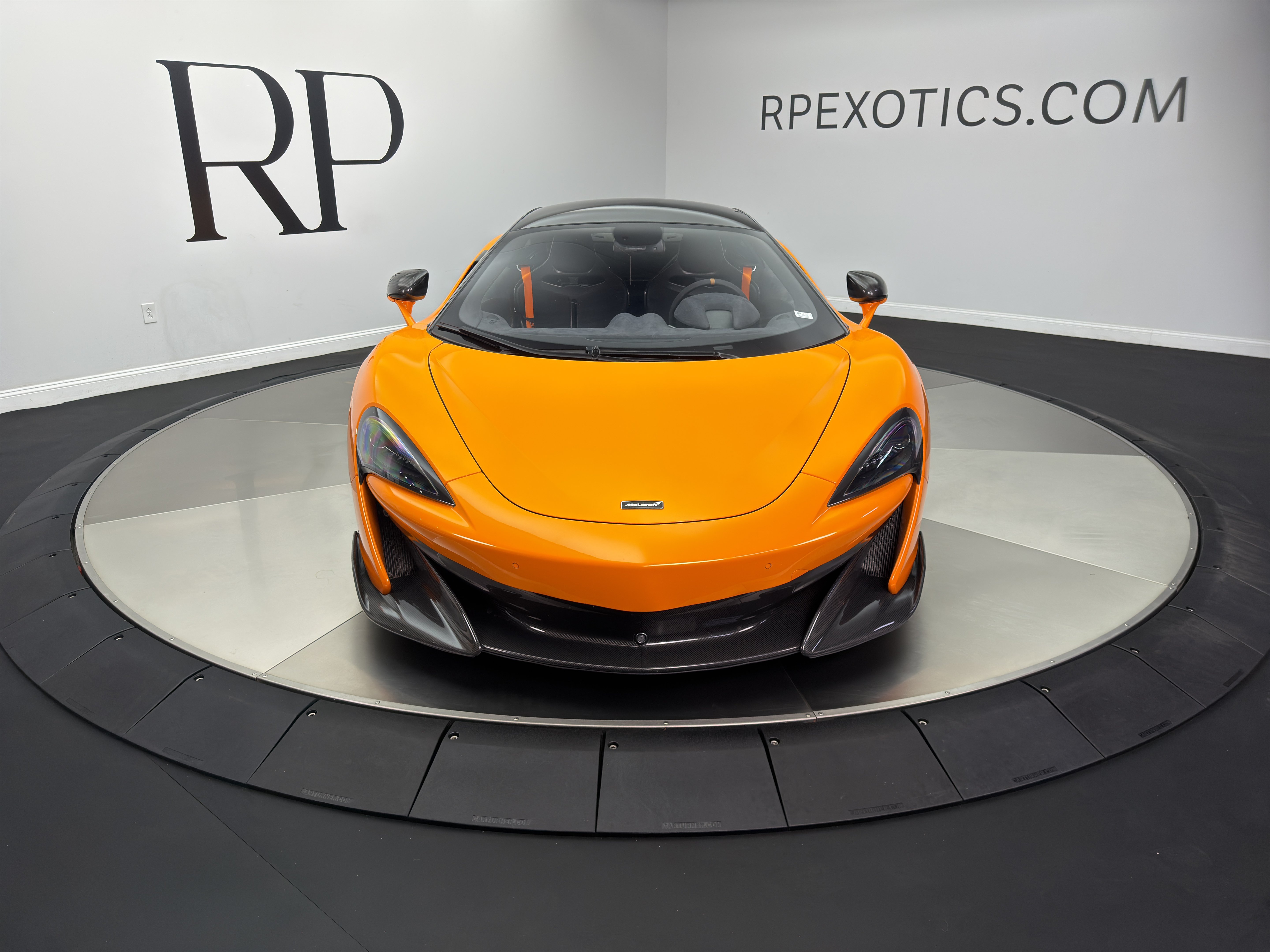Used 2019 McLaren 600LT RWD image 2