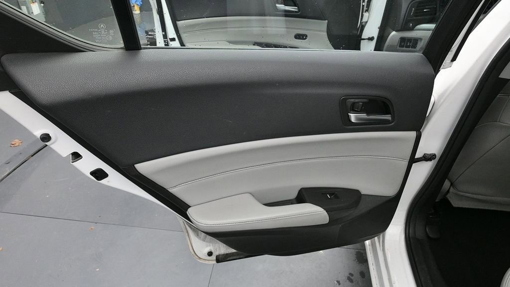 Used 2020 Acura ILX FWD image 18