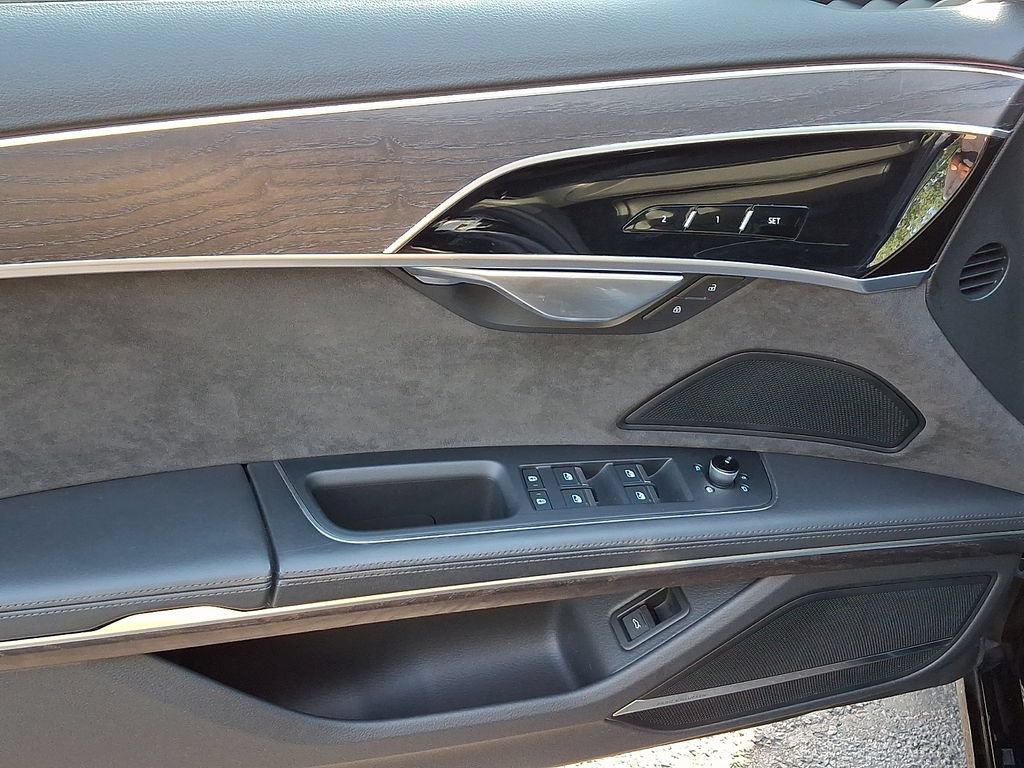 Used 2020 Audi A8 L 3.0T w/ Executive Package AWD/4WD image 18