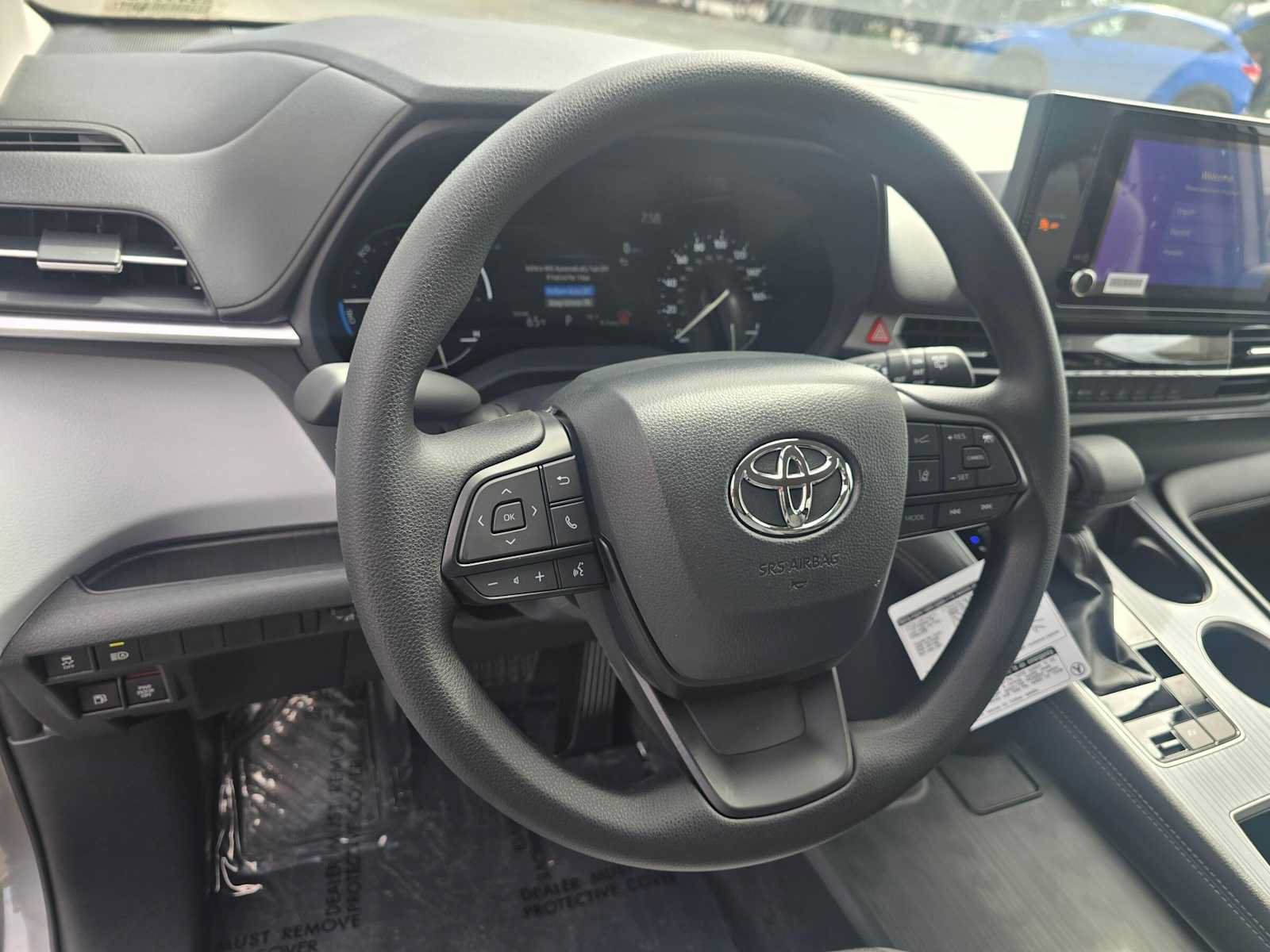 New 2026 Toyota Sienna LE FWD image 19