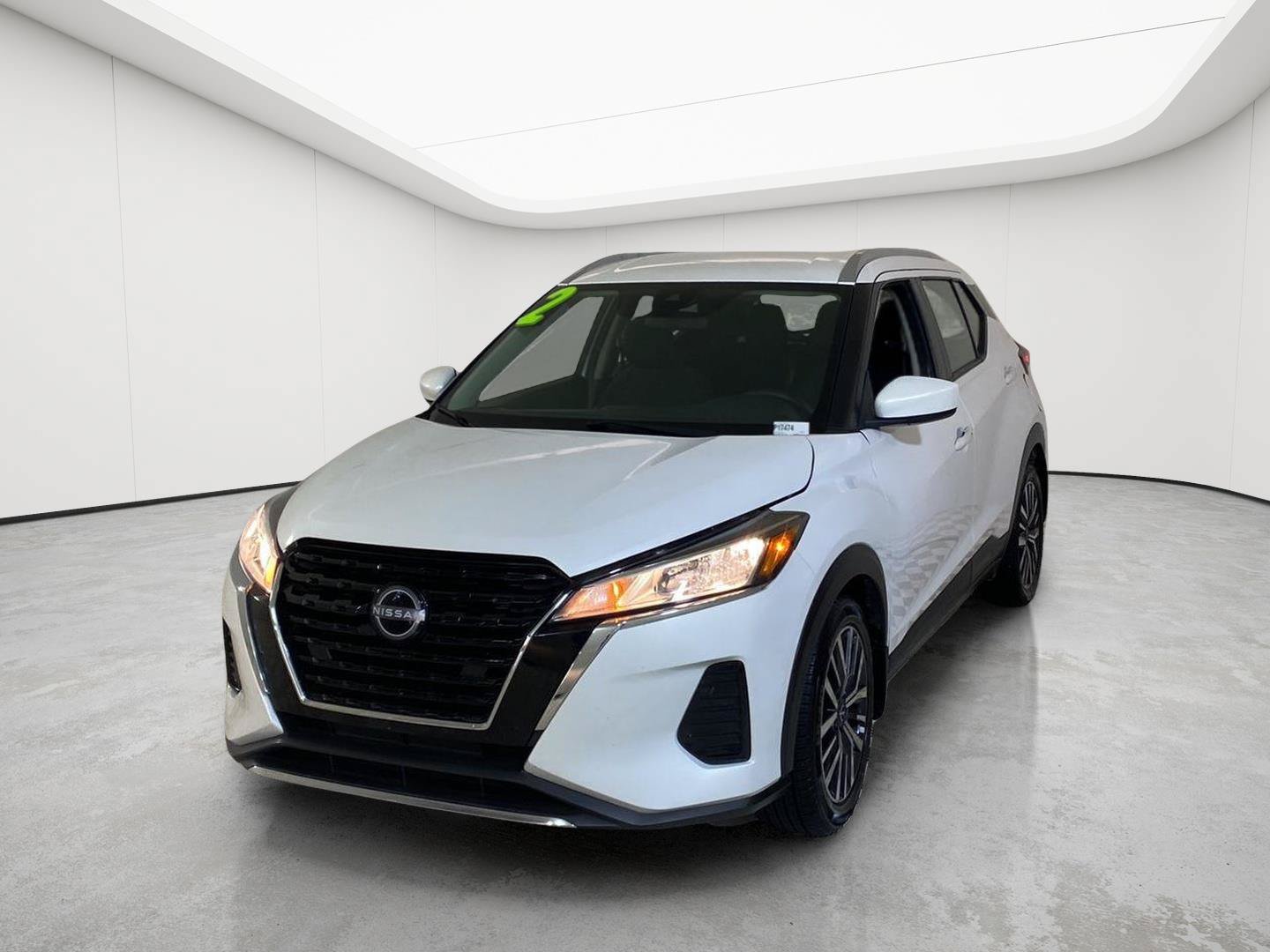 Used 2024 Nissan Kicks SV FWD image 3