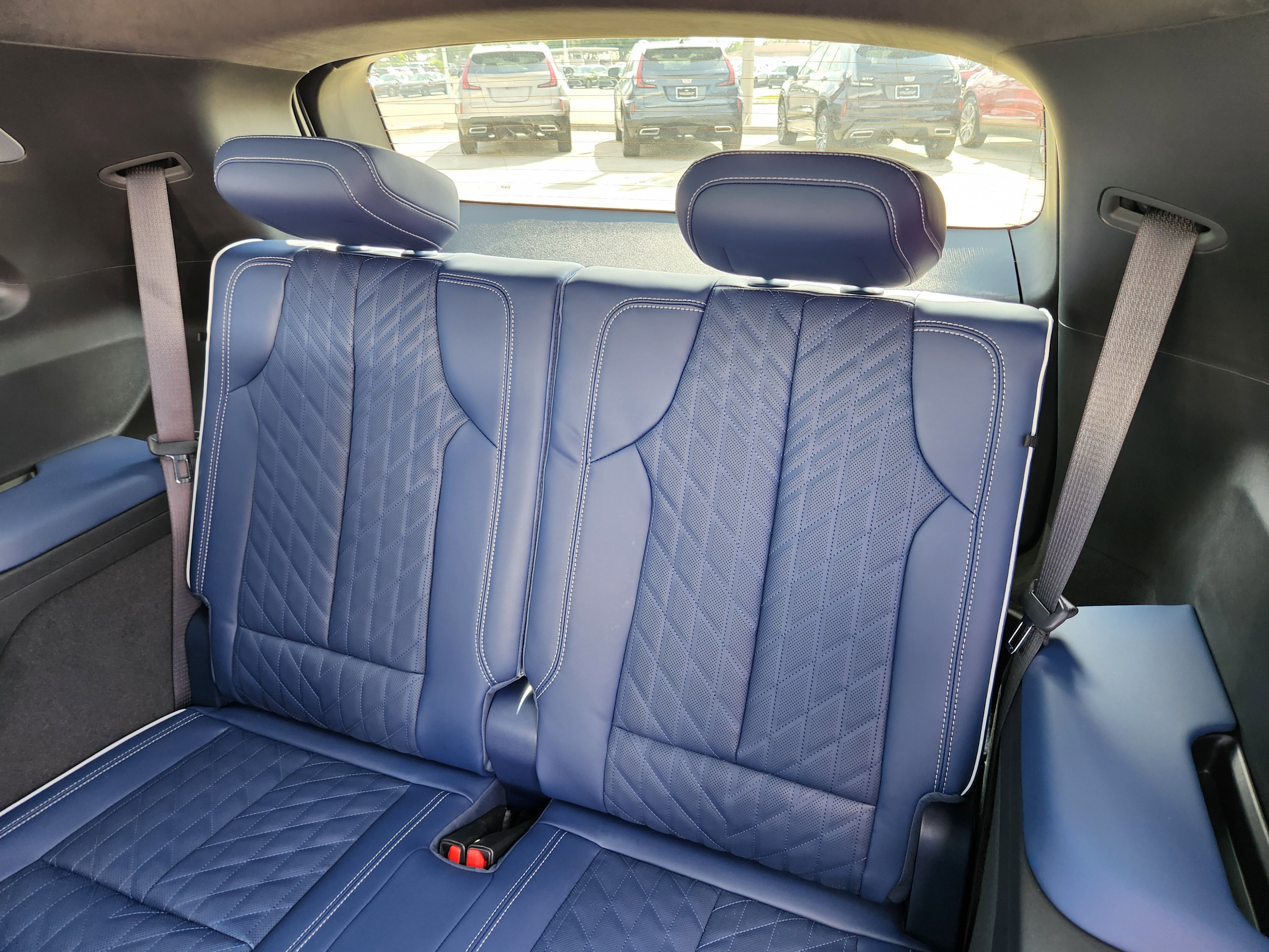 New 2026 Cadillac Vistiq Premium Luxury image 19