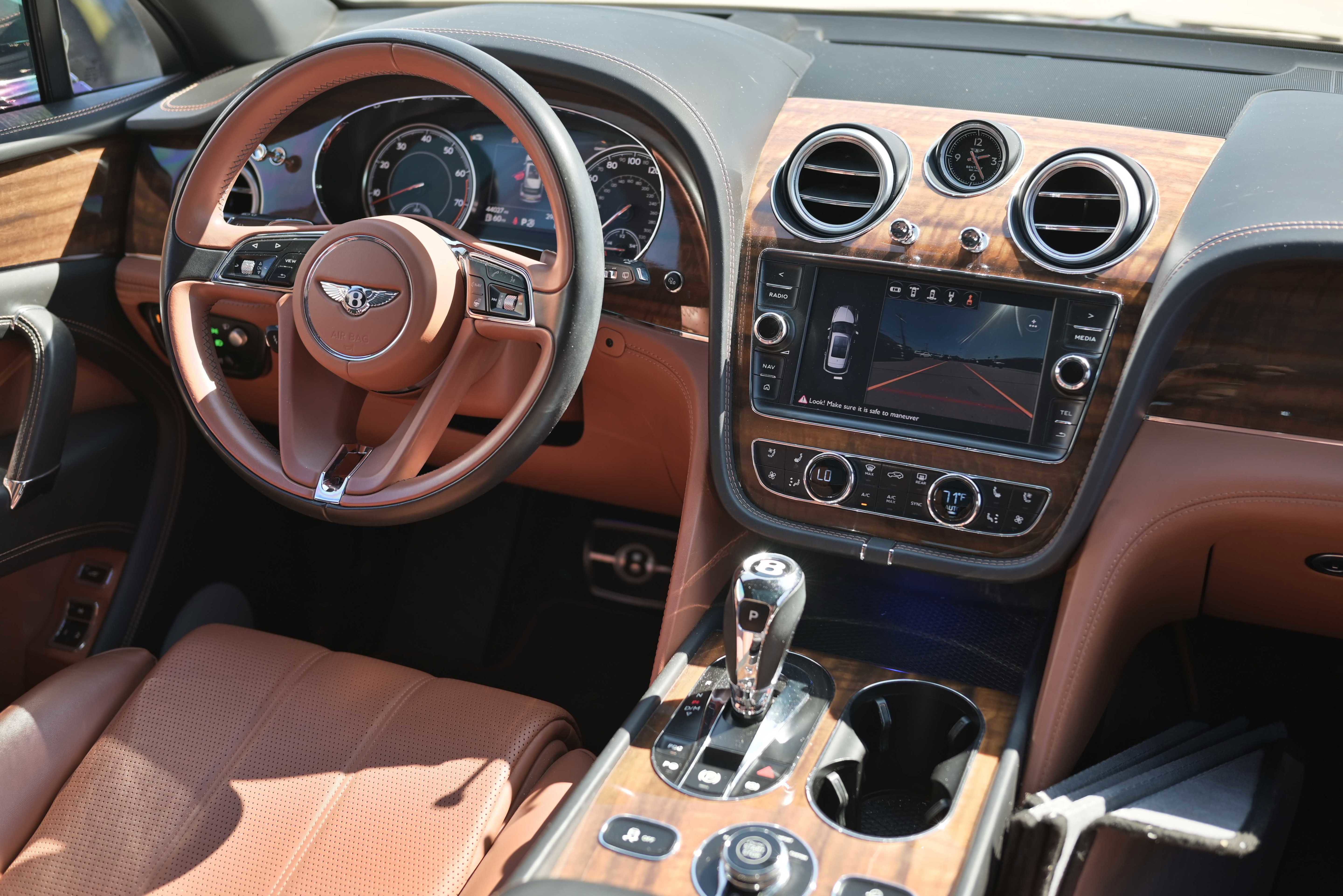 Used 2018 Bentley Bentayga AWD/4WD image 6