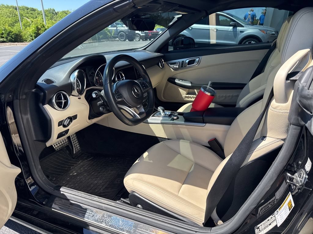 Used 2019 Mercedes-Benz SLC 300 image 6
