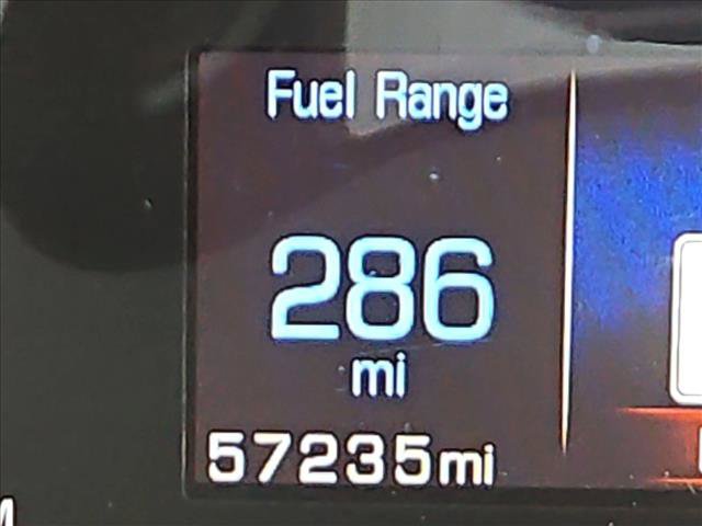 Used 2017 Cadillac XT5 Luxury w/ Driver Awareness Package FWD image 9