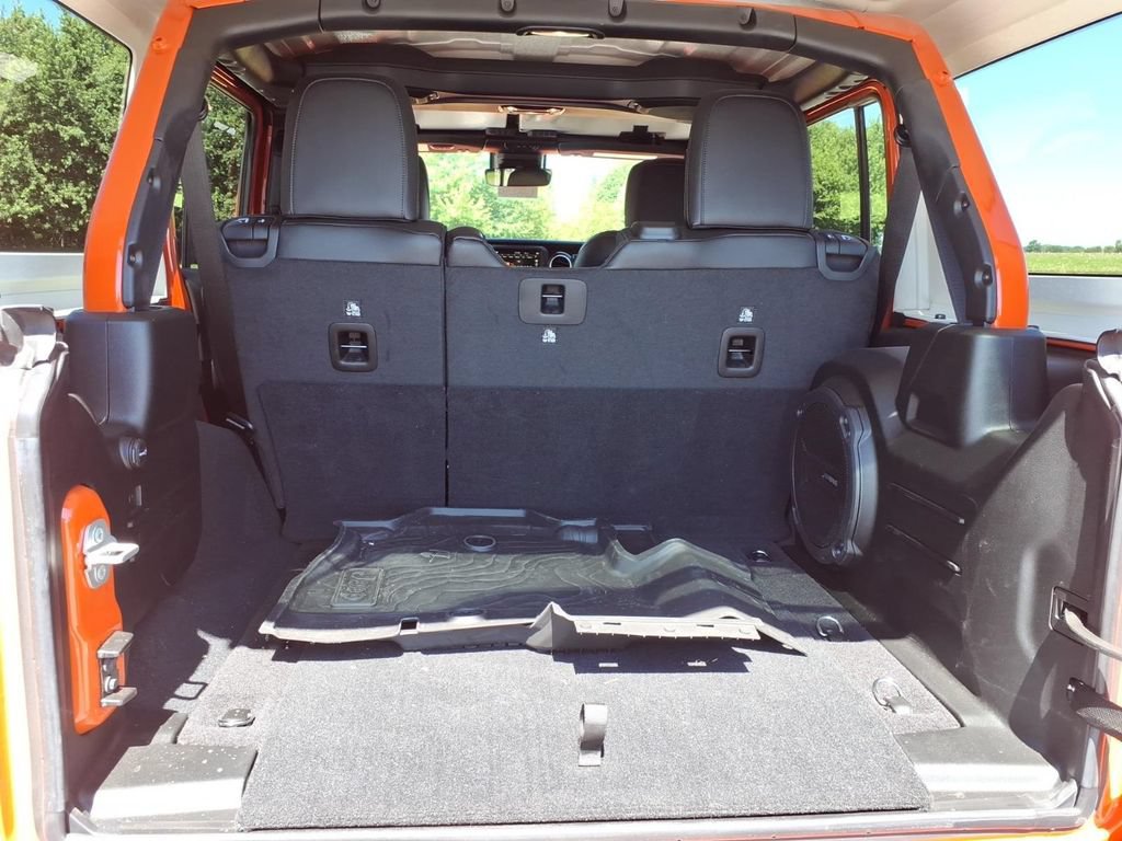 Used 2023 Jeep Wrangler Unlimited Rubicon 392 w/ Trailer Tow Package AWD/4WD image 19