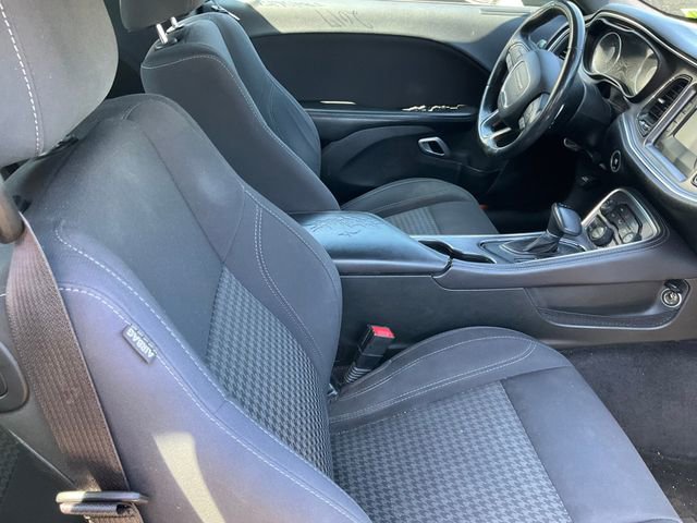 Used 2017 Dodge Challenger R/T w/ Cold Weather Group RWD image 10