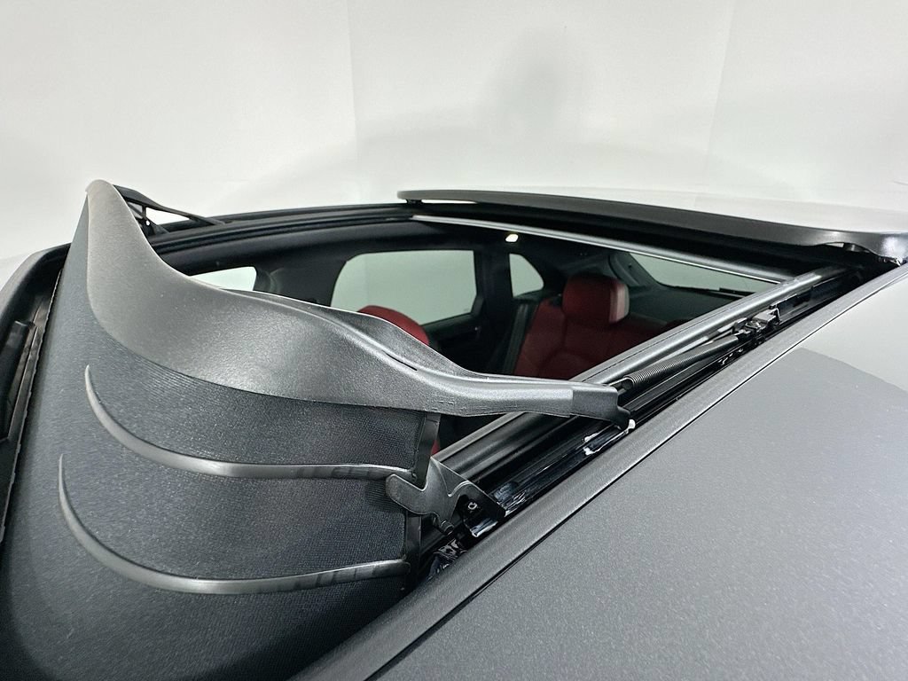 New 2026 Porsche Macan AWD/4WD image 14