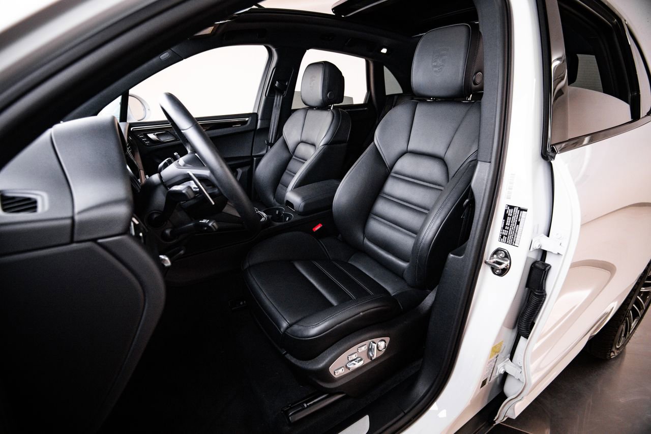 Certified 2026 Porsche Macan S AWD/4WD image 5