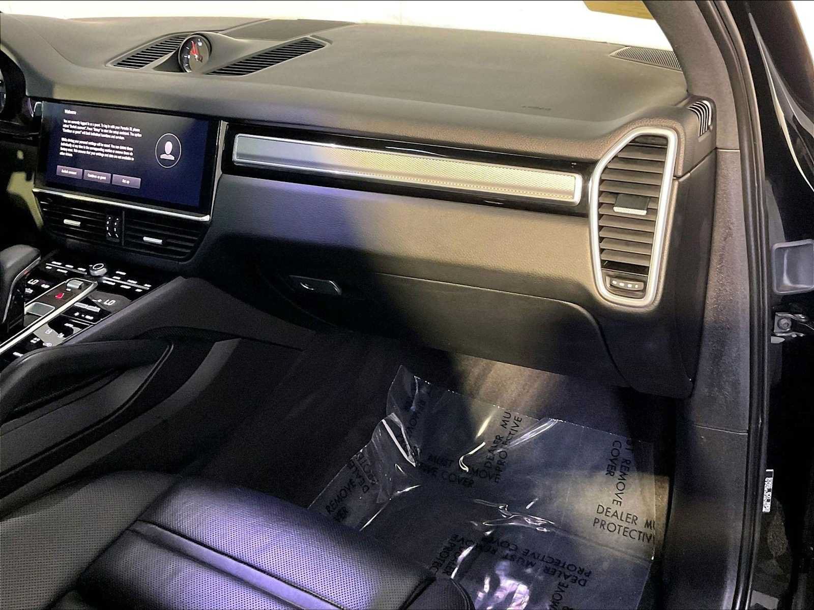 Certified 2023 Porsche Cayenne Platinum Edition AWD/4WD image 22