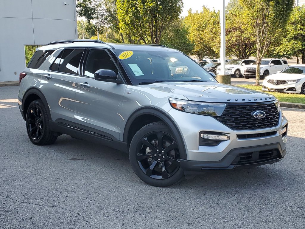 Used 2023 Ford Explorer ST-Line w/ Class IV Trailer Tow Package AWD/4WD image 36