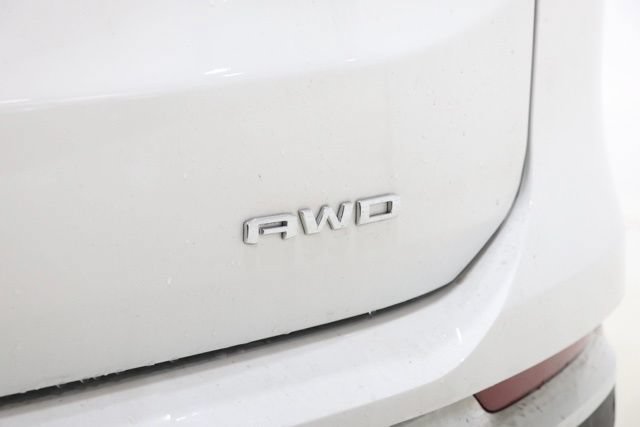Used 2023 GMC Terrain SLT w/ Tech Package AWD/4WD image 13