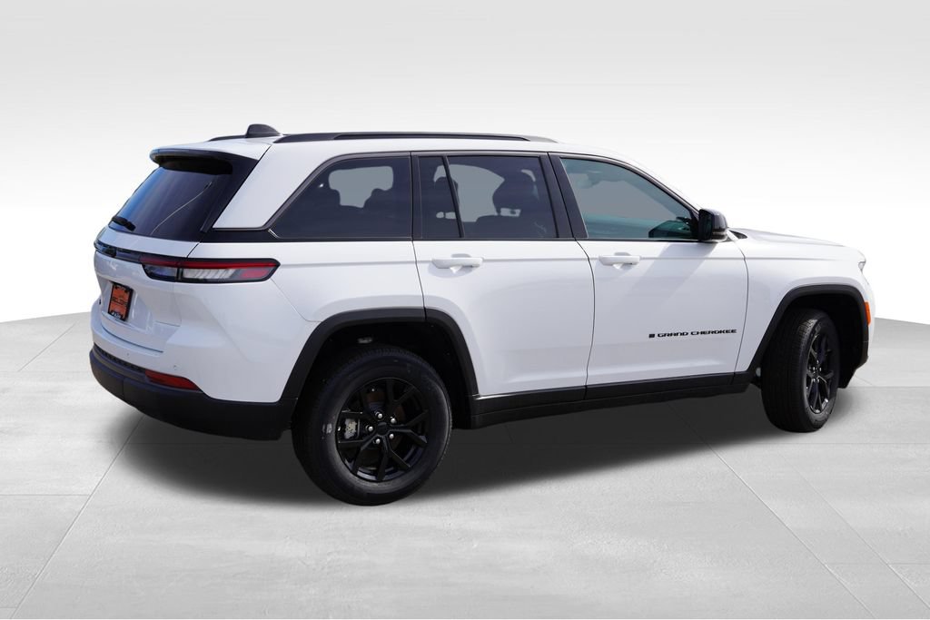 New 2026 Jeep Grand Cherokee Altitude AWD/4WD image 4