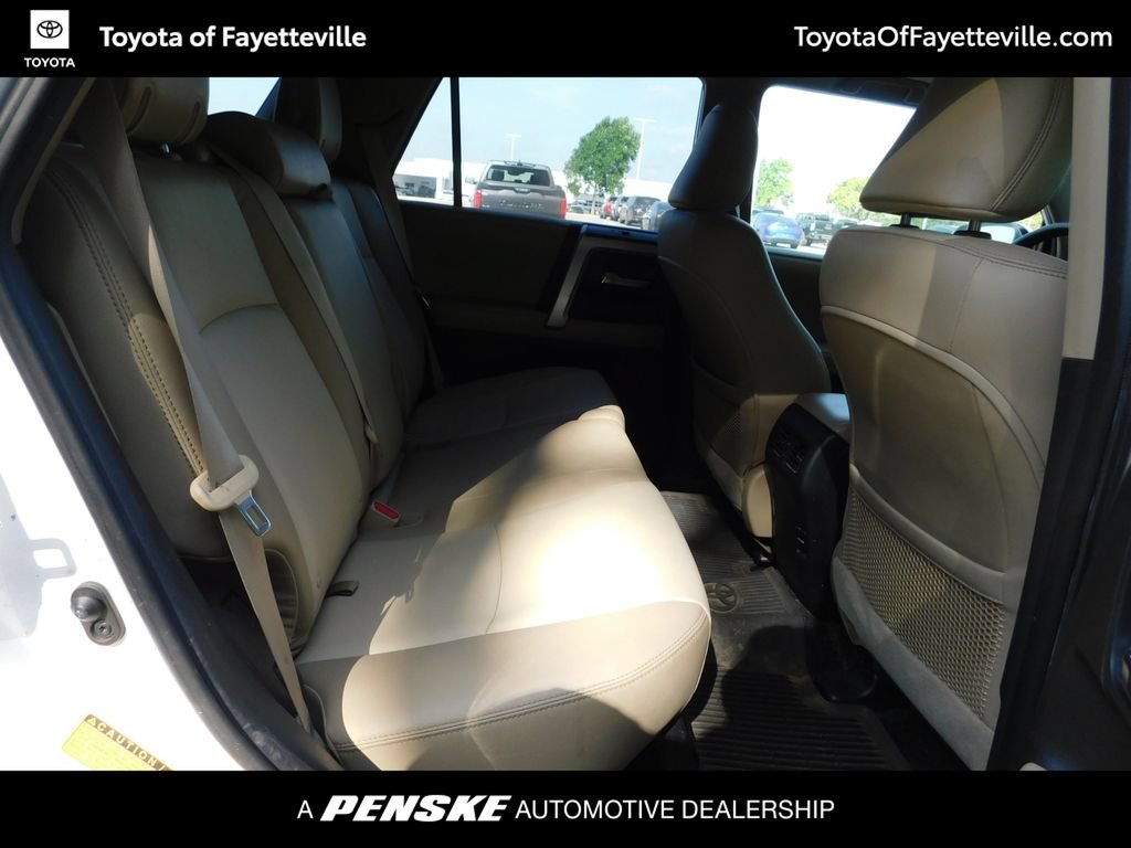 Used 2016 Toyota 4Runner SR5 AWD/4WD image 5