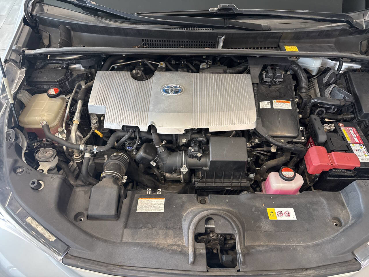 Used 2016 Toyota Prius Four w/ Advanced Technology Package FWD image 39