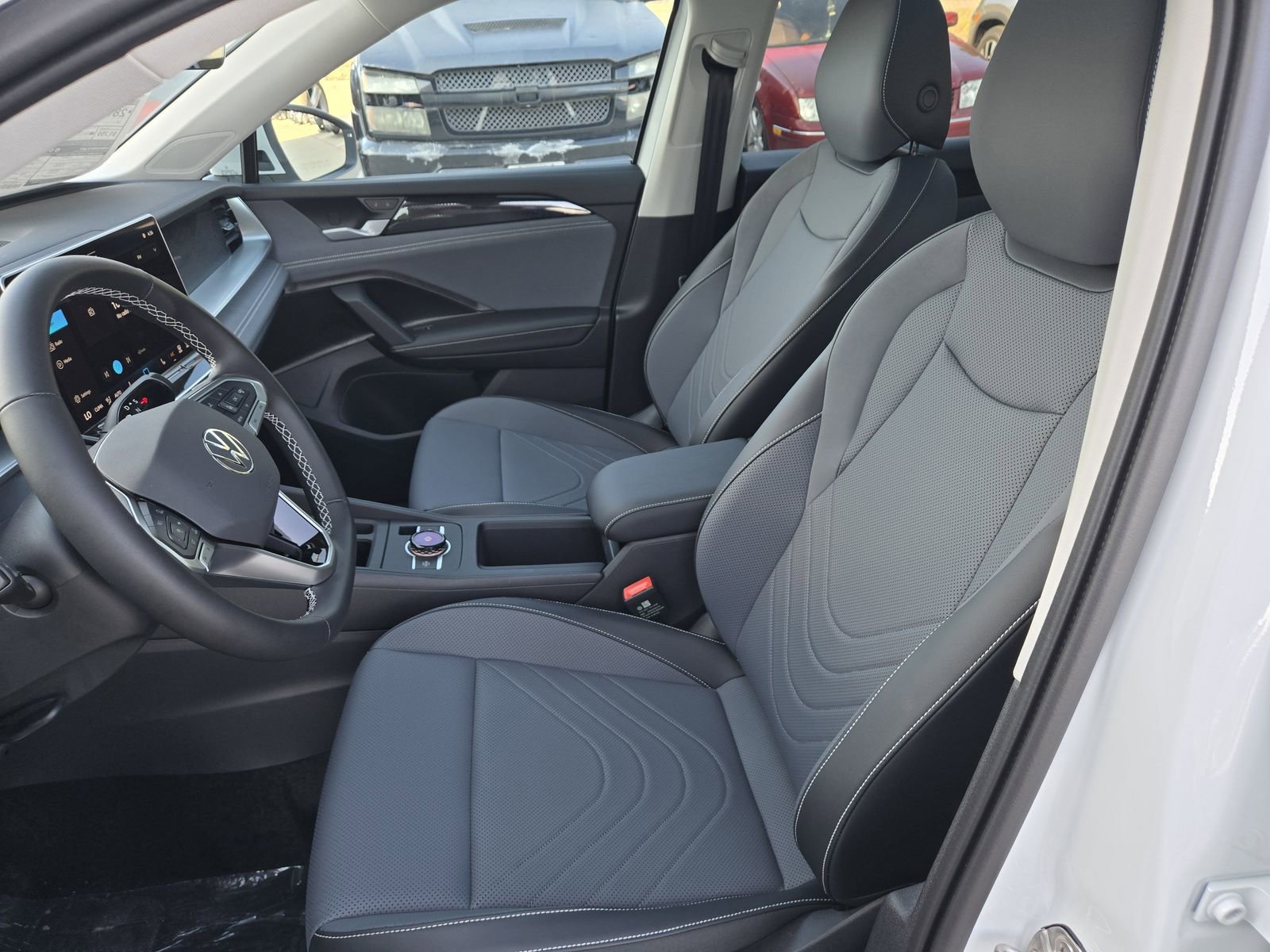 New 2026 Volkswagen Tiguan SE image 17