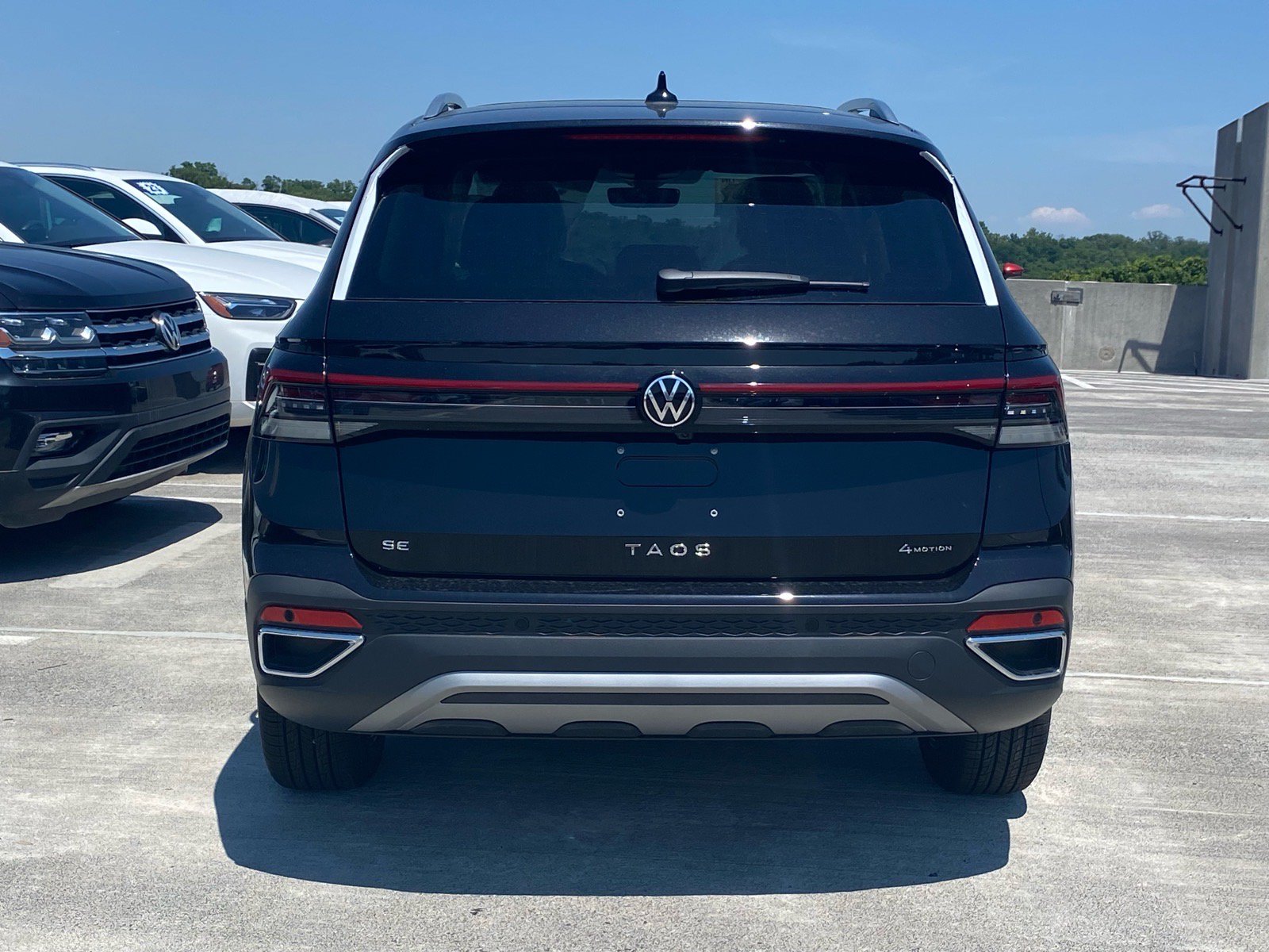 New 2026 Volkswagen Taos SE AWD/4WD image 4