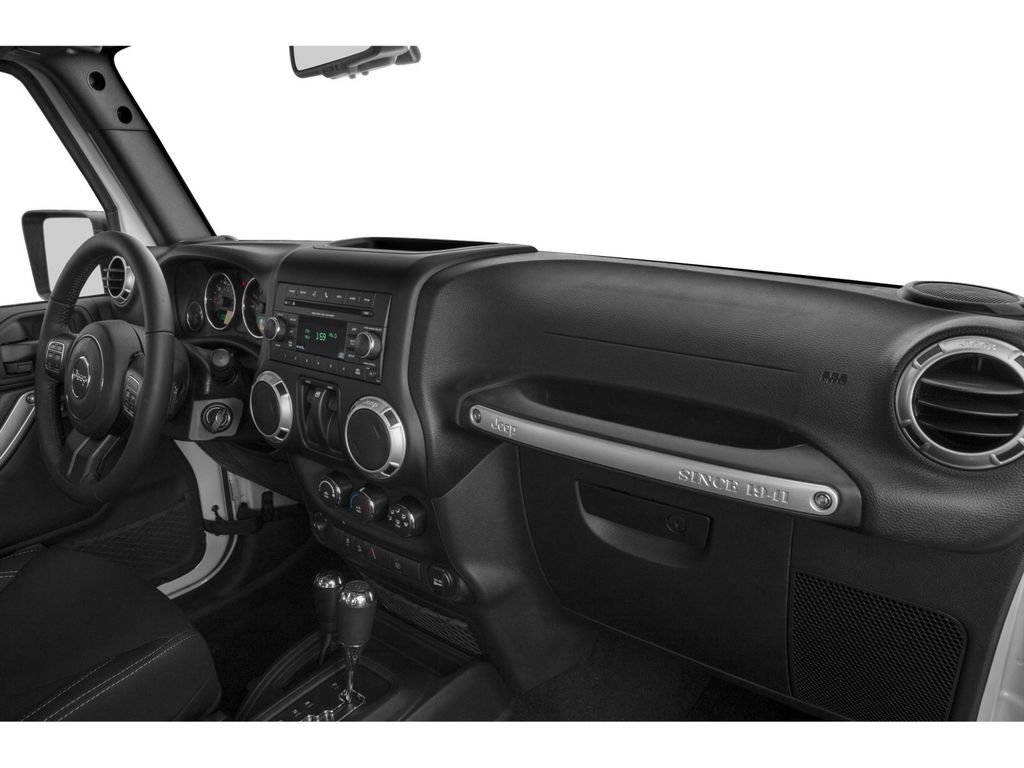 Used 2017 Jeep Wrangler Rubicon AWD/4WD image 10