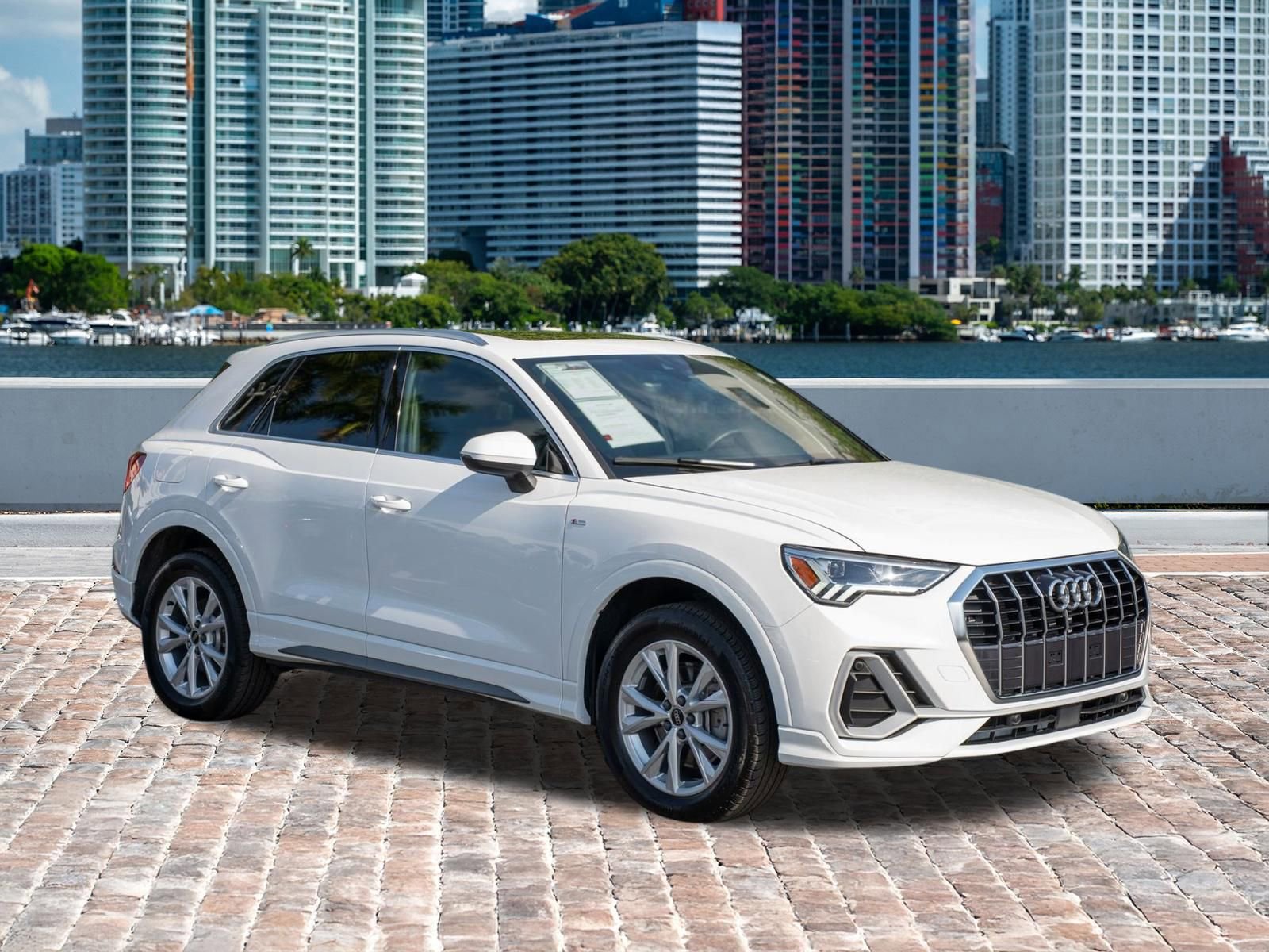 Used 2025 Audi Q3 2.0T Premium image 3