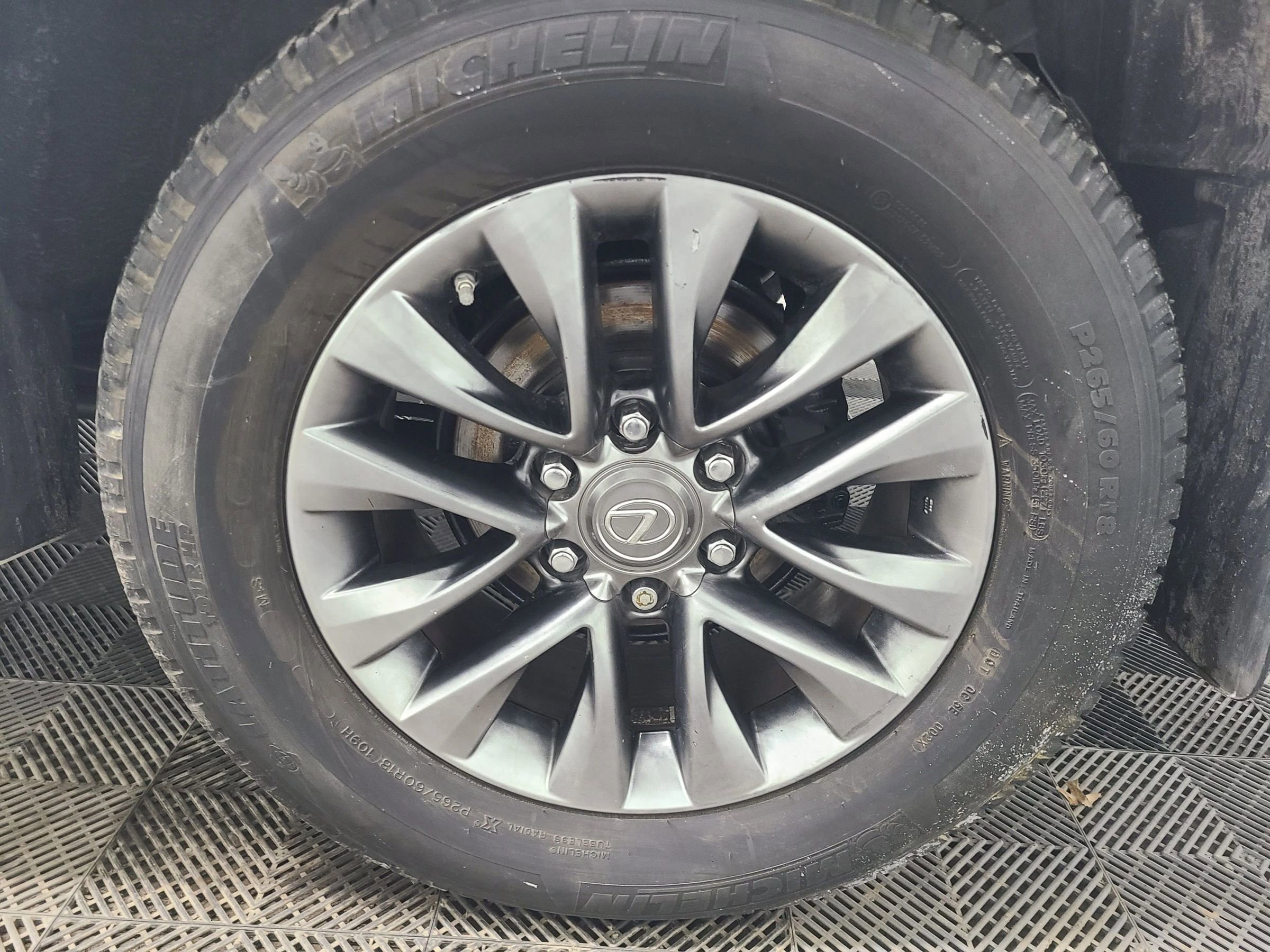 Used 2014 Lexus GX 460 Luxury image 17