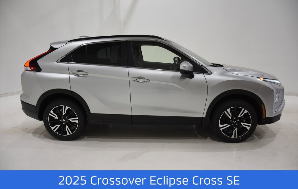 New 2025 Mitsubishi Eclipse Cross SE image 3