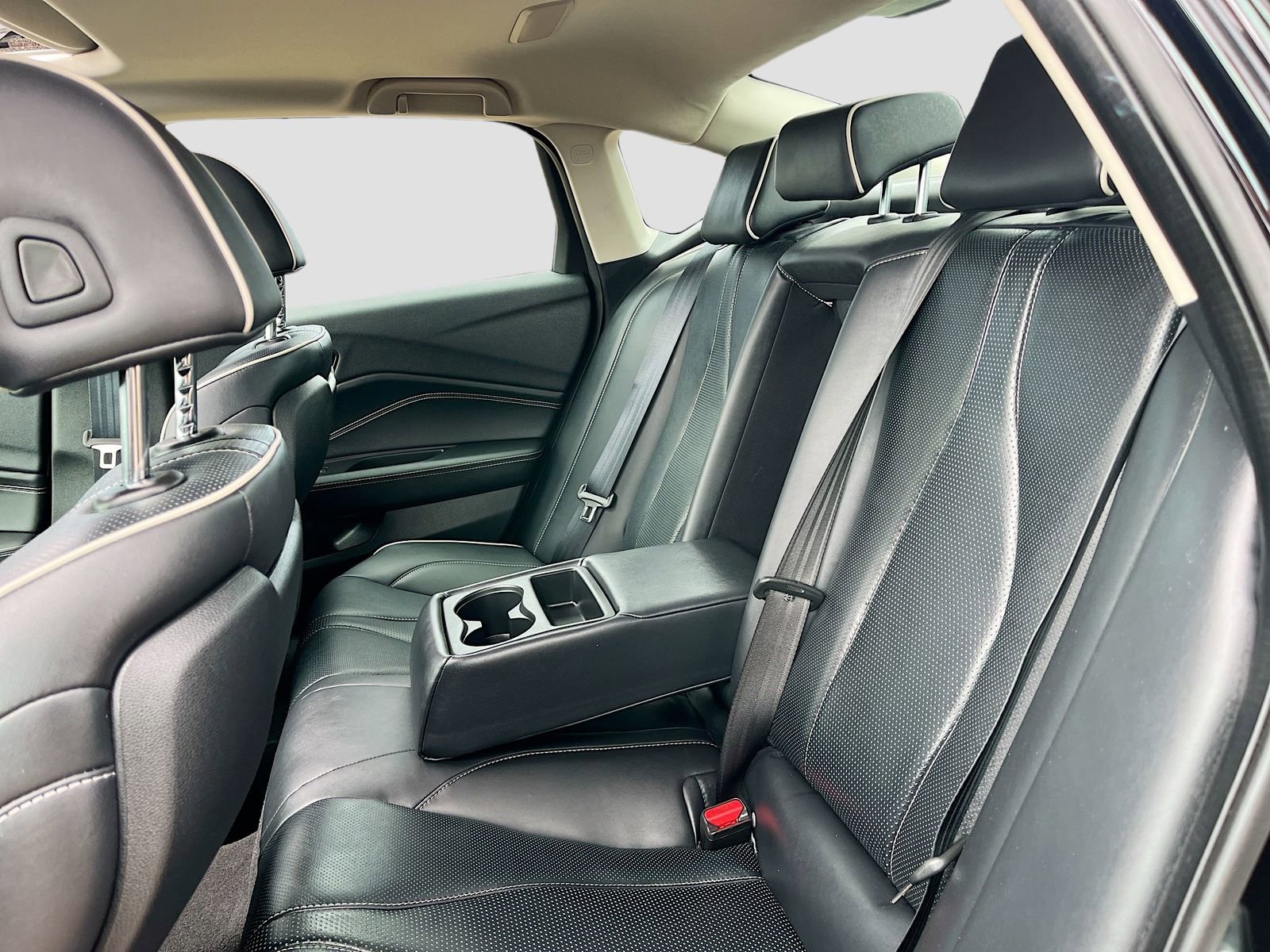 Used 2023 Acura TLX Advance image 26