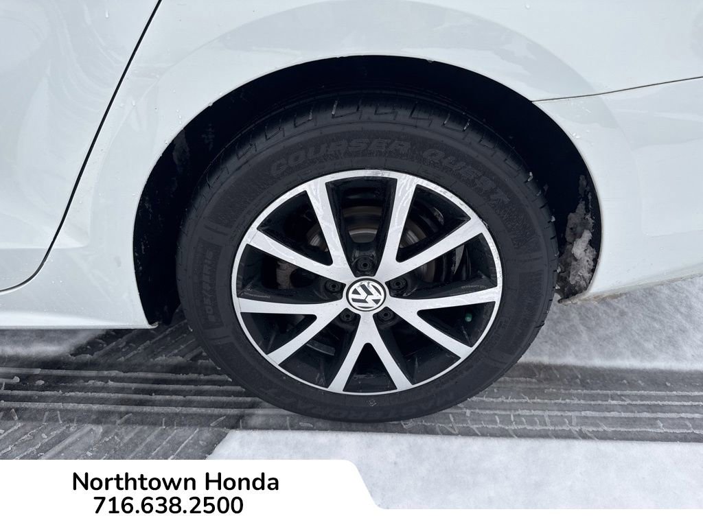 Used 2018 Volkswagen Jetta SE image 12