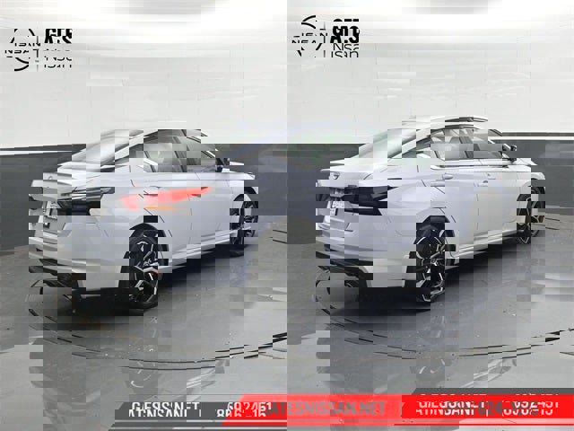 New 2025 Nissan Altima 2.5 SR w/ SR Premium Package image 2