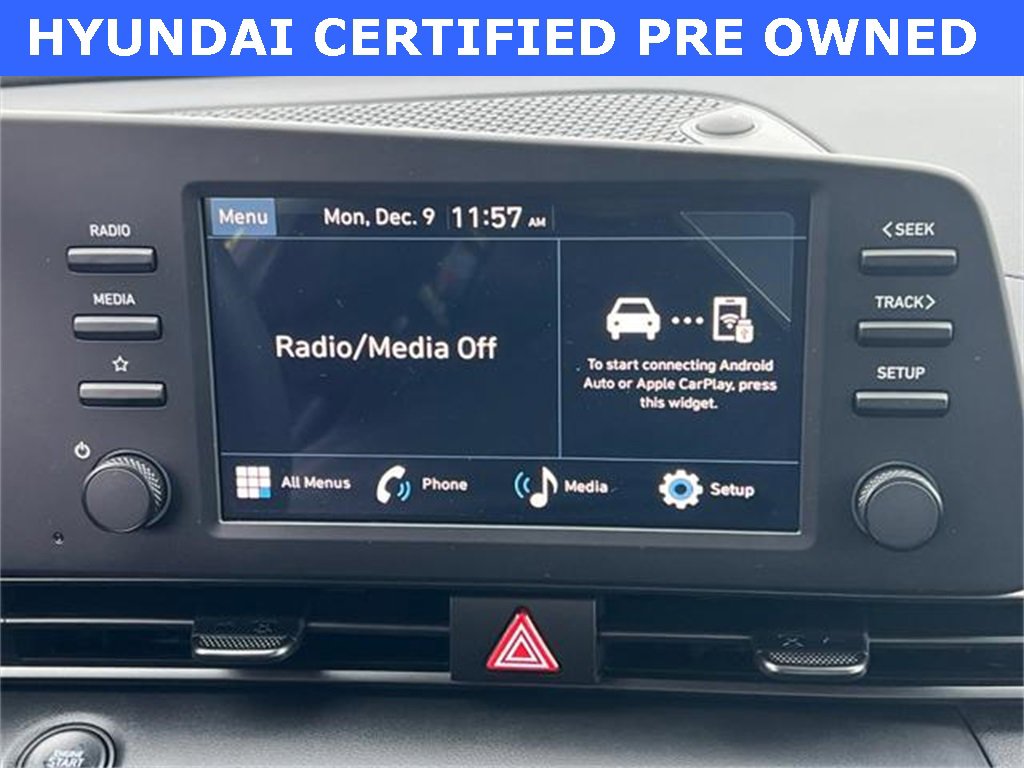 Certified 2025 Hyundai Elantra Sport image 28