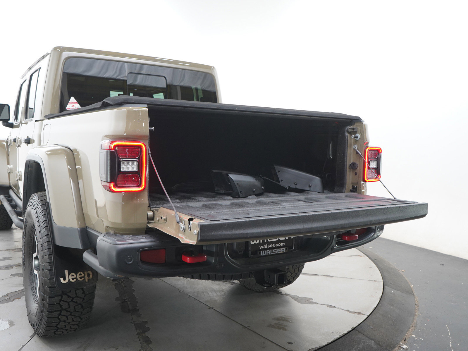 Used 2020 Jeep Gladiator Rubicon AWD/4WD image 17